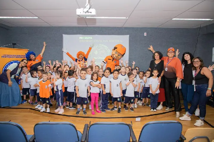 Defesa Civil de Barueri realiza “Show da Prevenção” na EMEIEF Elisabete Titto