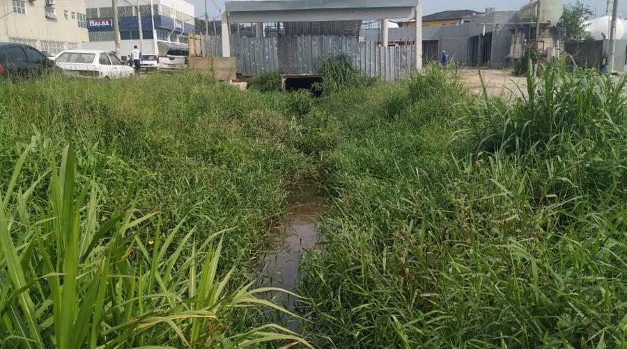 Basta olhar para ver as irregularidades - Divulga&ccedil;&atilde;o