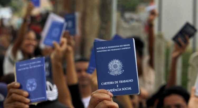 Desemprego no Brasil salta a taxa recorde de 14,6% no 3º trimestre e atinge 14,1 milhões