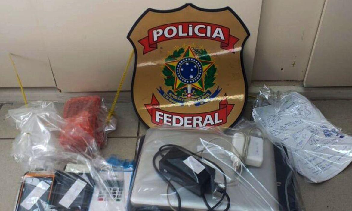 PF deflagra operação contra fraudes com cartões da Caixa