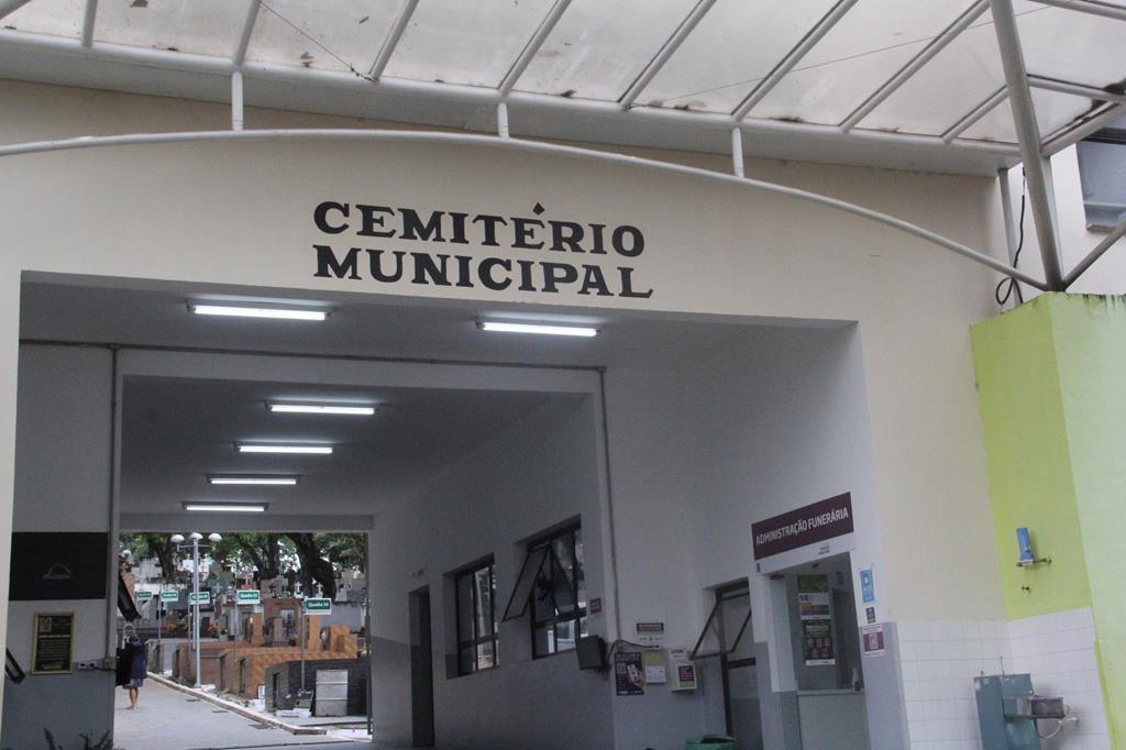 Cidade se prepara para receber visitantes no Dia de Finados