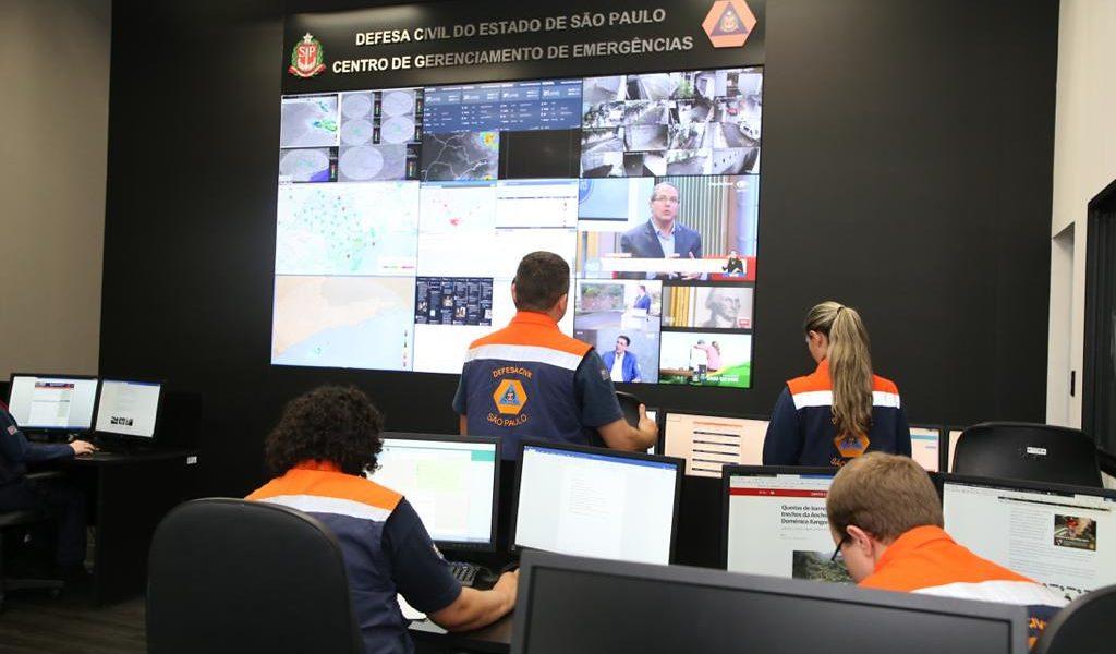 Defesa Civil faz alerta para chuvas em todo o estado neste final de semana
