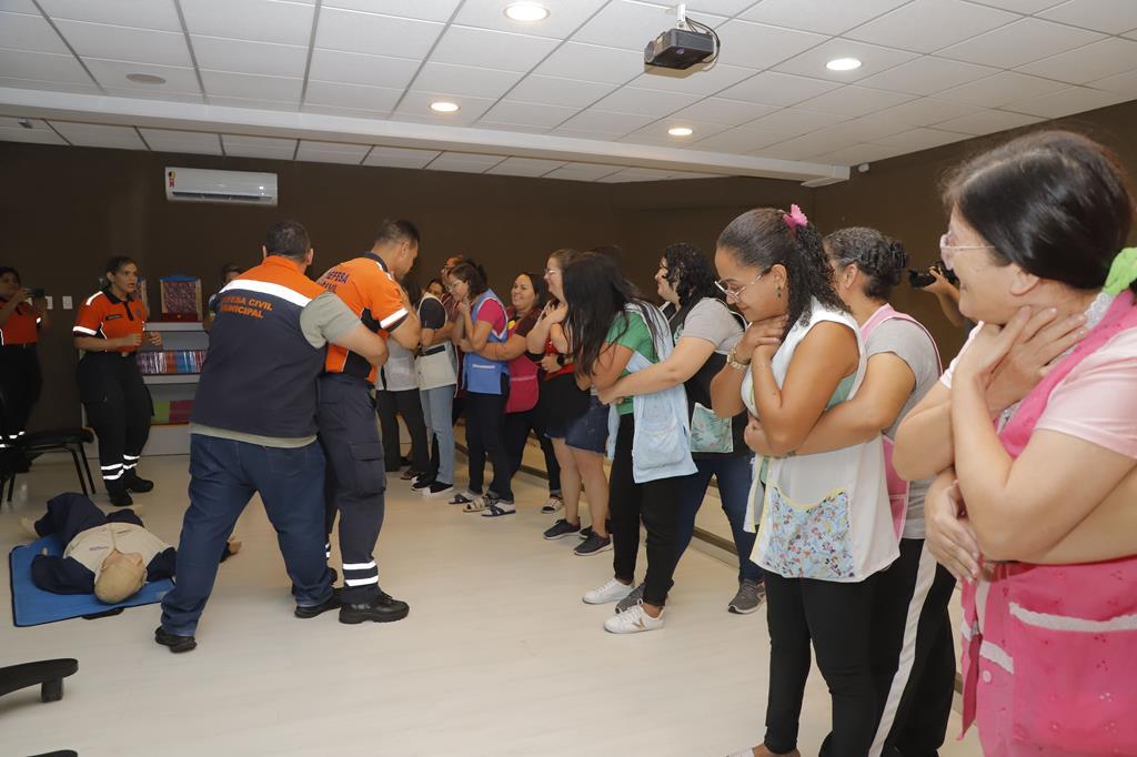 Defesa Civil capacita rede de ensino infantil em programa de primeiros socorros