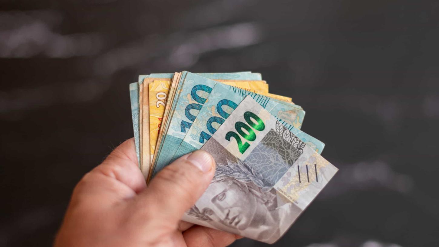 Homens ganham até 3,9 vezes o salário de mulheres na mesma ocupação