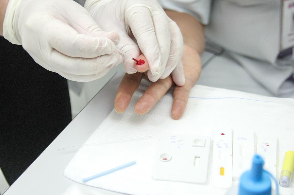 Dezembro Vermelho: Barueri realiza testagem para HIV e sífilis