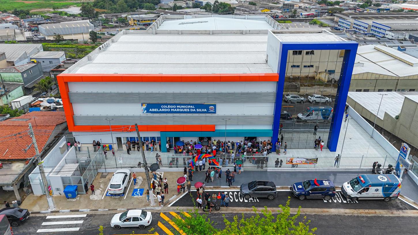 Santana de Parnaíba inaugura colégio de primeiro mundo no início do ano letivo de 2025